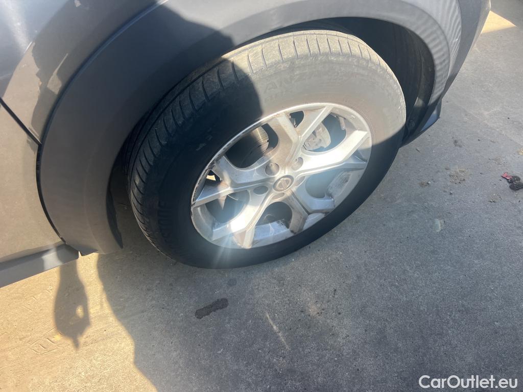  Nissan  Juke NISSAN  / 2019 / 5P / crossover DIG-T 84 kW (114 CV) DCT 7 V N-Connecta (AC2) #3