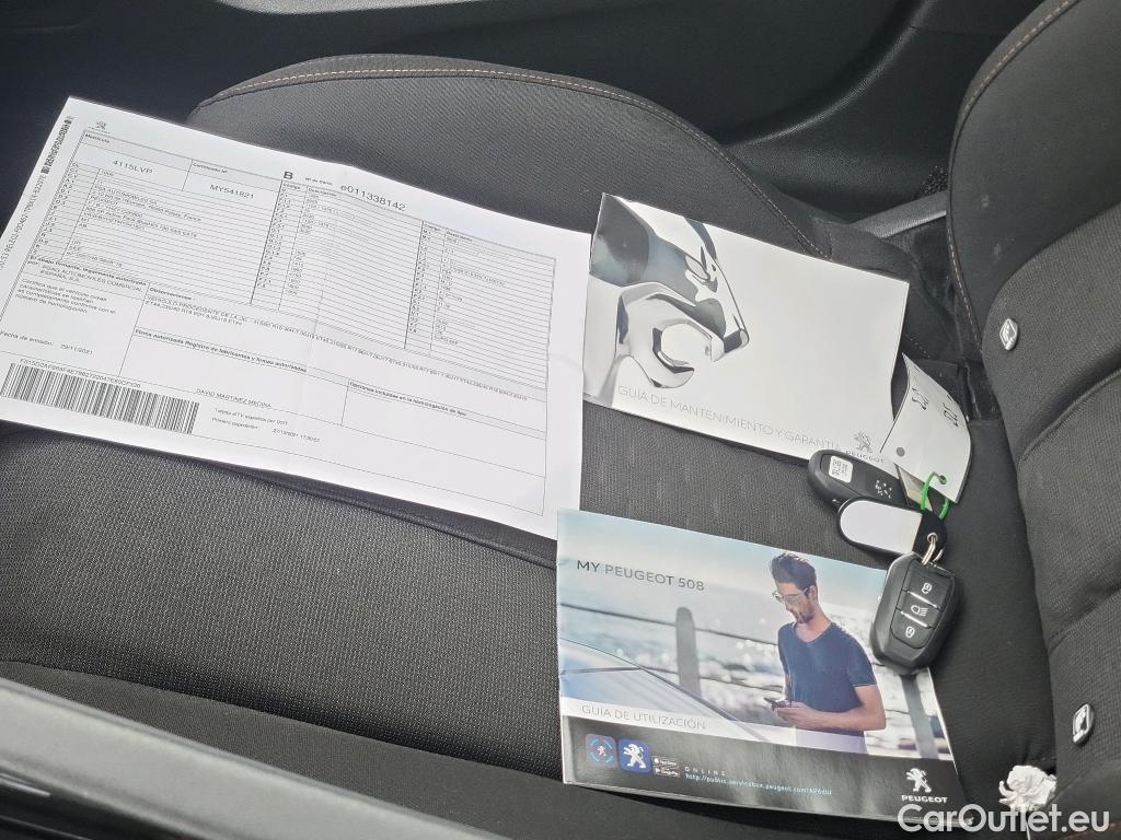  Peugeot  508 PEUGEOT  / 2018 / 5P / berlina con portón 5P Active Pack BlueHDi 130 S&S EAT8 (AC) #17