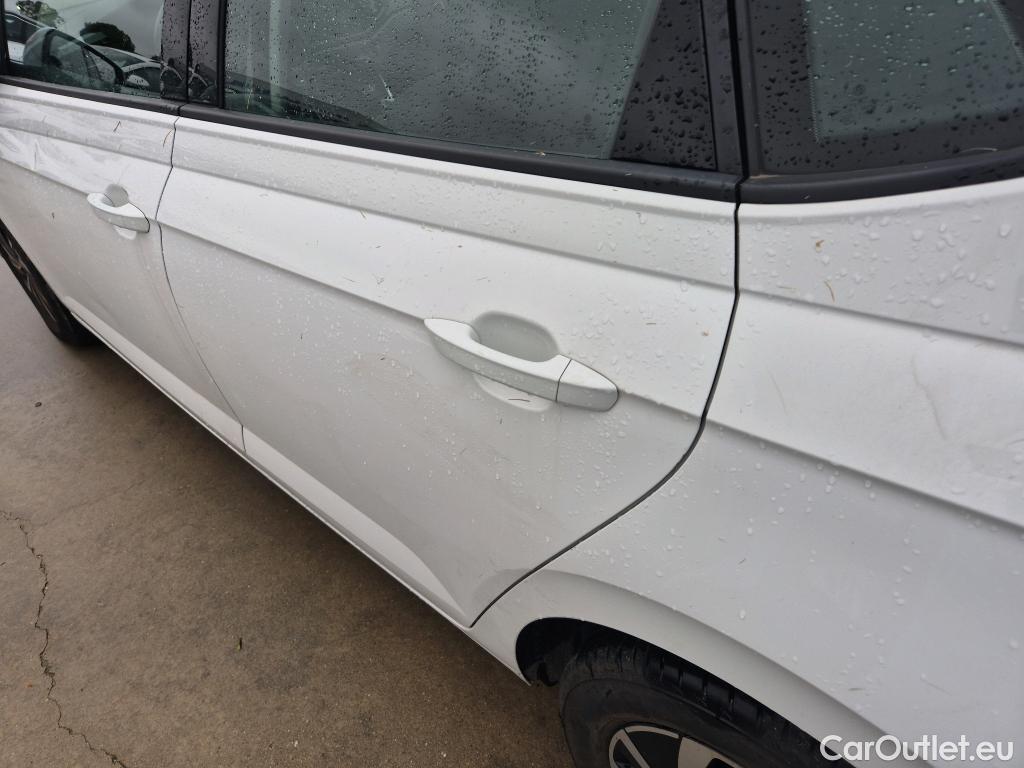  Volkswagen  Polo VOLKSWAGEN  / 2021 / 5P / berlina con portón Life 1.0 TSI 70kW (95CV) #21