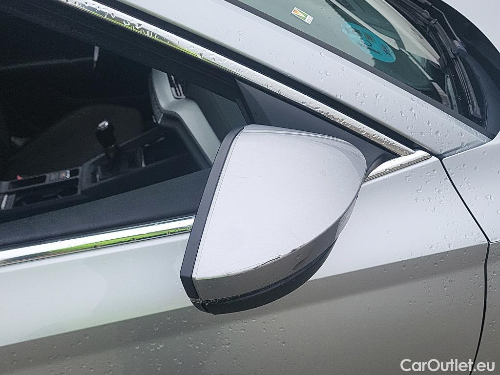  Skoda  Octavia SKODA  / 2020 / 5P / berlina con portón 2.0 TDI 85kW (115 CV) Manual Ambition #15