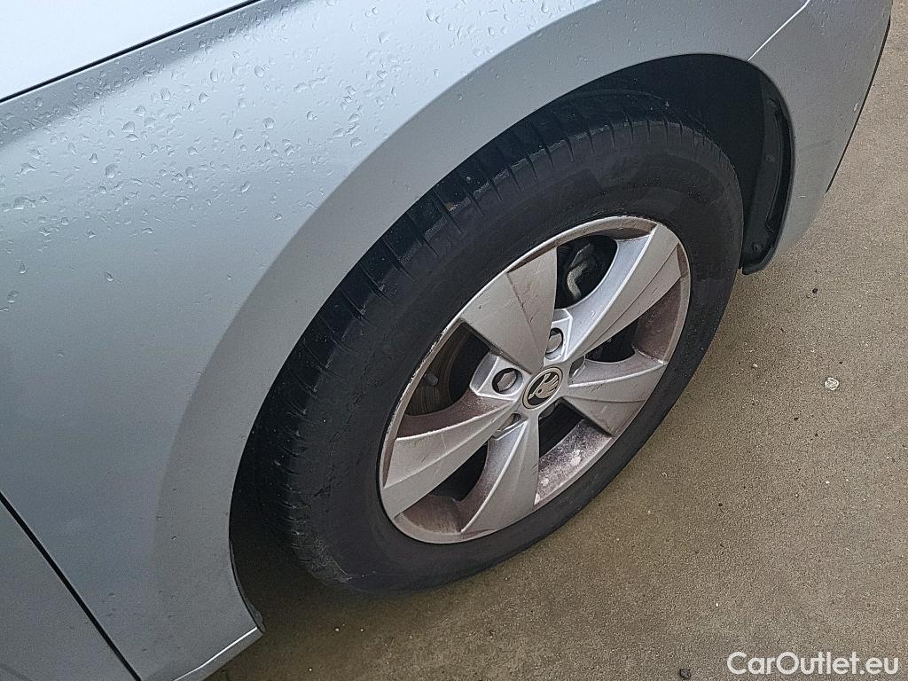  Skoda  Octavia SKODA  / 2020 / 5P / berlina con portón 2.0 TDI 85kW (115 CV) Manual Ambition #7