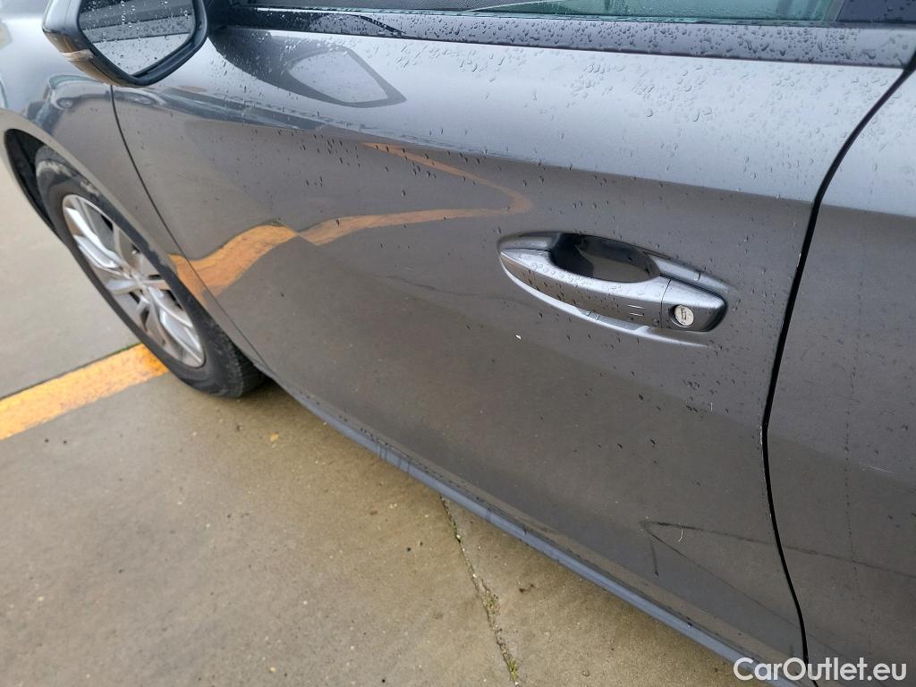  Peugeot  508 PEUGEOT  / 2018 / 5P / berlina con portón 5P Active Pack BlueHDi 130 S&S EAT8 (AC) #5