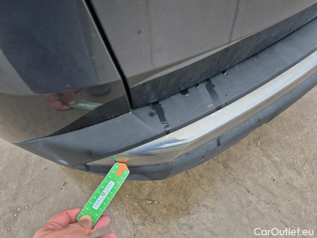  Peugeot  3008 PEUGEOT  / 2020 / 5P / todoterreno 1.5 BlueHDi 96kW (130CV) S&S Allure EAT8 #33