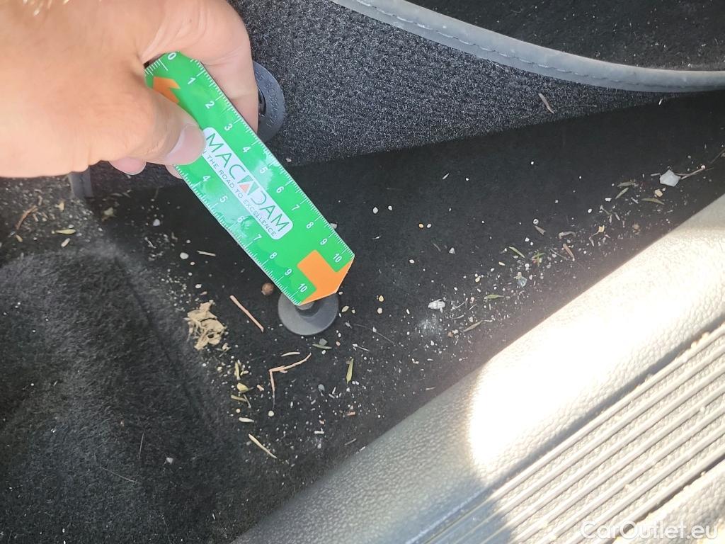  Volkswagen  Passat VOLKSWAGEN  / 2019 / 5P / familiar Variant Executive 2.0 TDI 110kW DSG #11