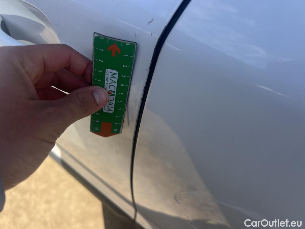  Peugeot  2008 PEUGEOT  / 2019 / 5P / todoterreno Active BlueHDI 81kW (110CV) #8