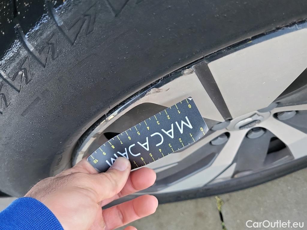  Volvo  XC 40 VOLVO XC40 / 2021 / 5P / todoterreno 1.5 T4 Recharge PHEV Core Auto #4