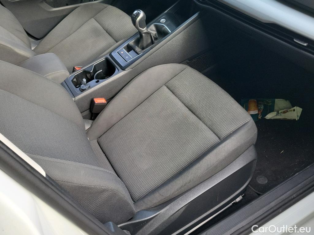  Volkswagen  Golf  VIII Berlina 2.0 TDI 115CV MT6 E6d #15