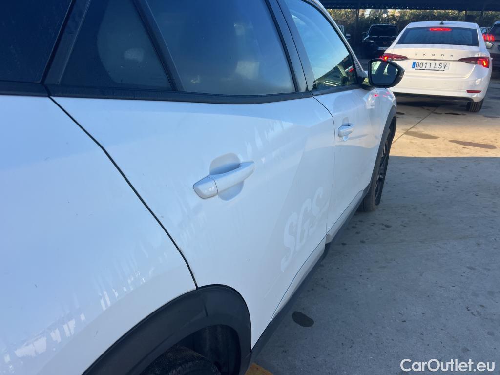  Peugeot  2008 PEUGEOT  / 2019 / 5P / todoterreno Allure BlueHDI 81kW (110CV) #5