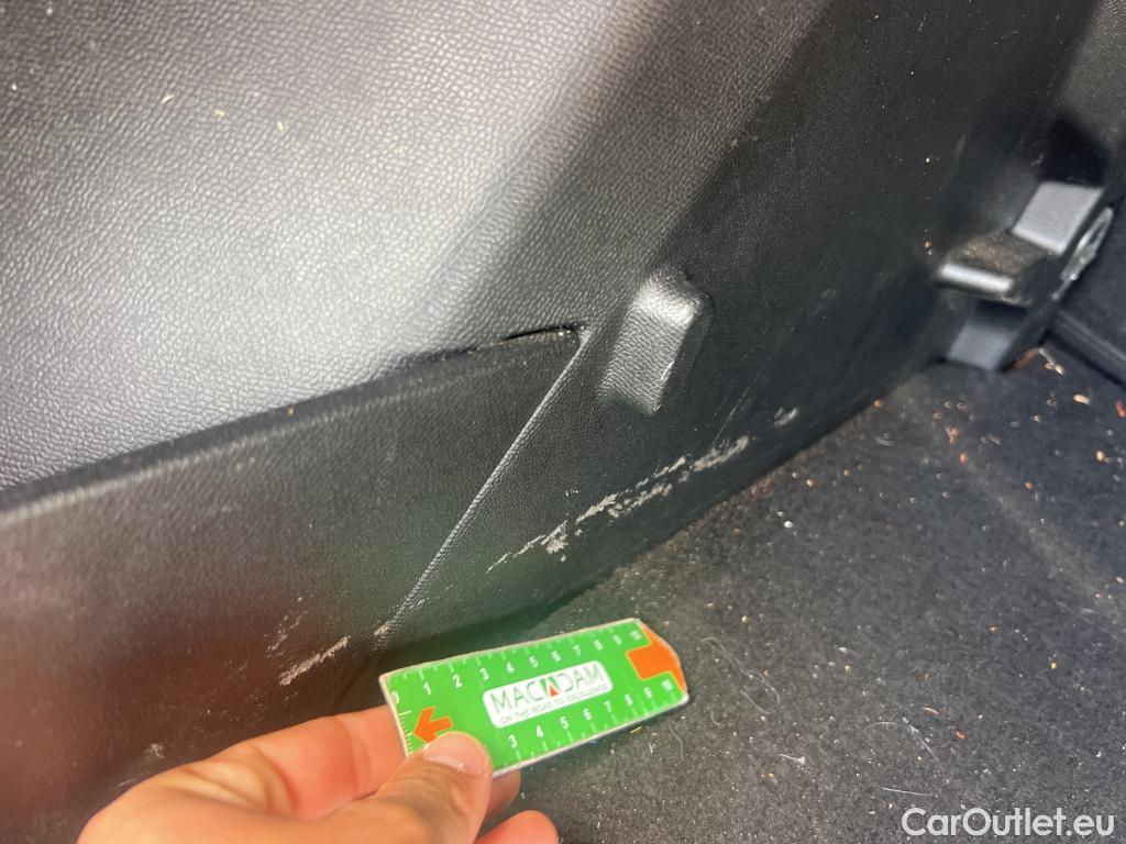  Peugeot  2008 PEUGEOT  / 2019 / 5P / todoterreno Active BlueHDI 81kW (110CV) #12