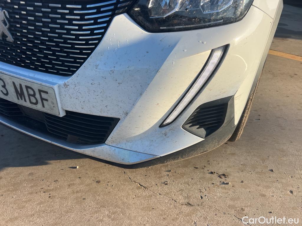  Peugeot  2008 PEUGEOT  / 2019 / 5P / todoterreno Allure BlueHDI 81kW (110CV) #16