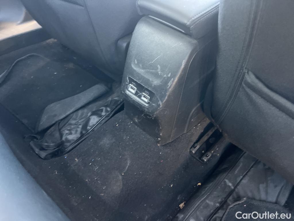  Peugeot  2008 PEUGEOT  / 2019 / 5P / todoterreno Allure BlueHDI 81kW (110CV) #1