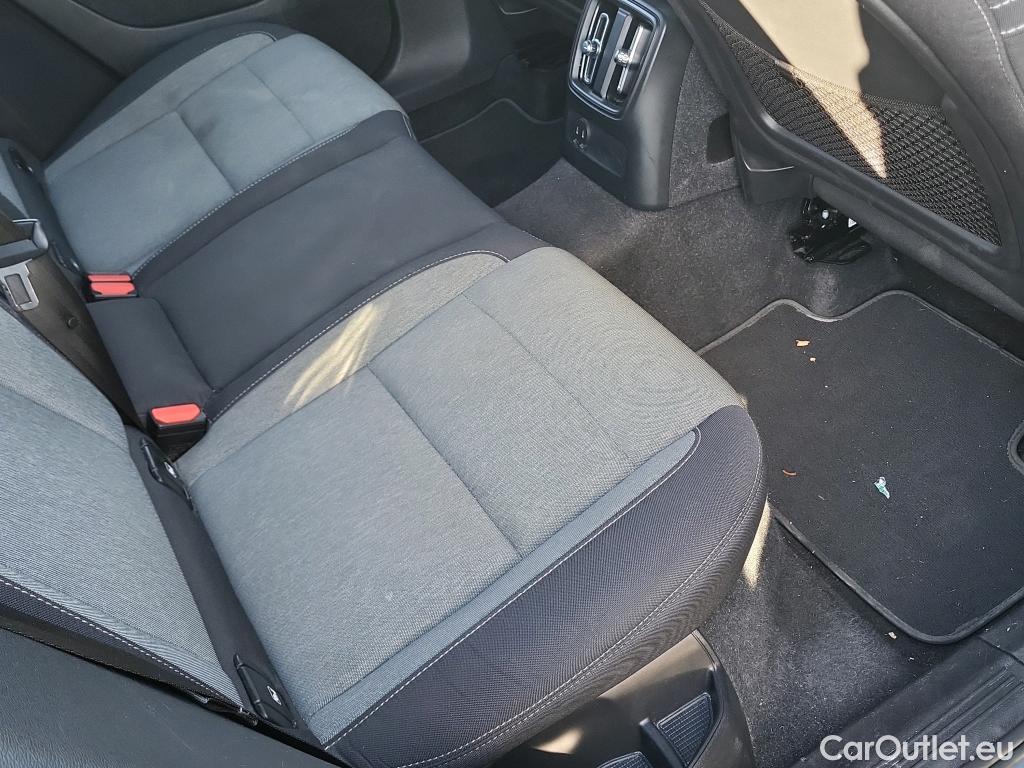  Volvo  XC 40 VOLVO XC40 / 2021 / 5P / todoterreno 1.5 T4 Recharge PHEV Core Auto #14