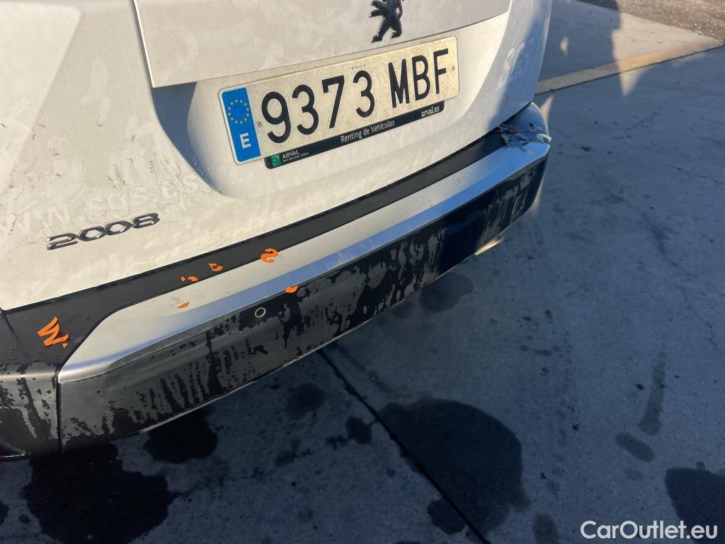  Peugeot  2008 PEUGEOT  / 2019 / 5P / todoterreno Allure BlueHDI 81kW (110CV) #18