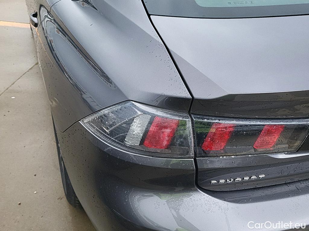  Peugeot  508 PEUGEOT  / 2018 / 5P / berlina con portón 5P Active Pack BlueHDi 130 S&S EAT8 (AC) #3