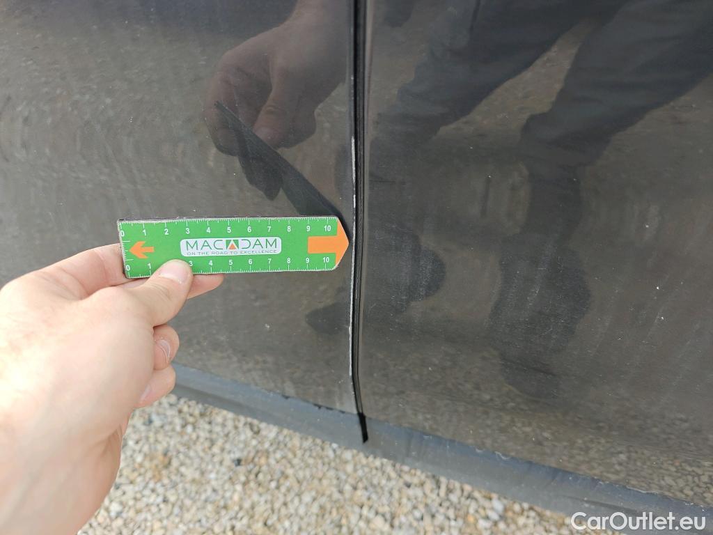  Bmw  X2 BMW  / 2017 / 5P / todoterreno sDrive18d (AC) #23