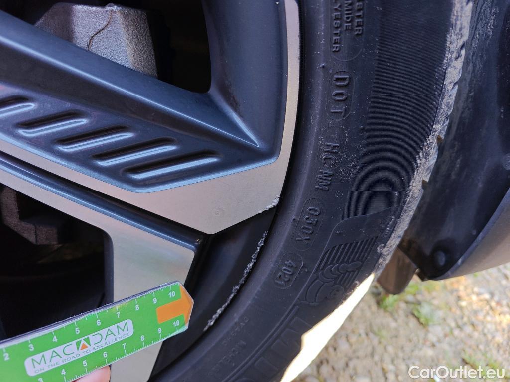  Hyundai  Tucson HYUNDAI  / 2020 / 5P / todoterreno 1.6 TGDI 169kW HEV Tecno Auto 2C #7