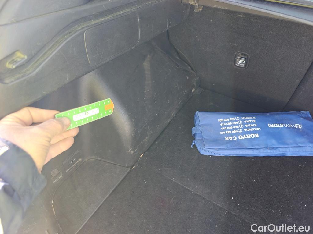  Hyundai  Tucson HYUNDAI  / 2020 / 5P / todoterreno 1.6 CRDI 85kW (115CV) Maxx #4