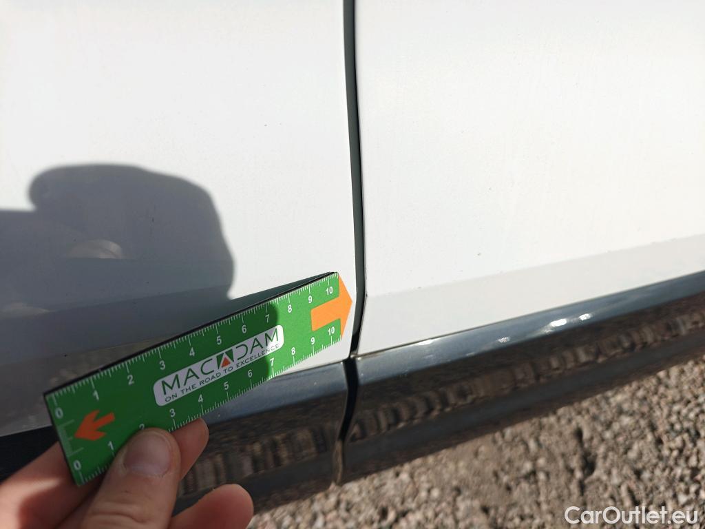  Audi  Q2 AUDI  / 2016 / 5P / todoterreno Design 30 TFSI 85kW (116CV) #32