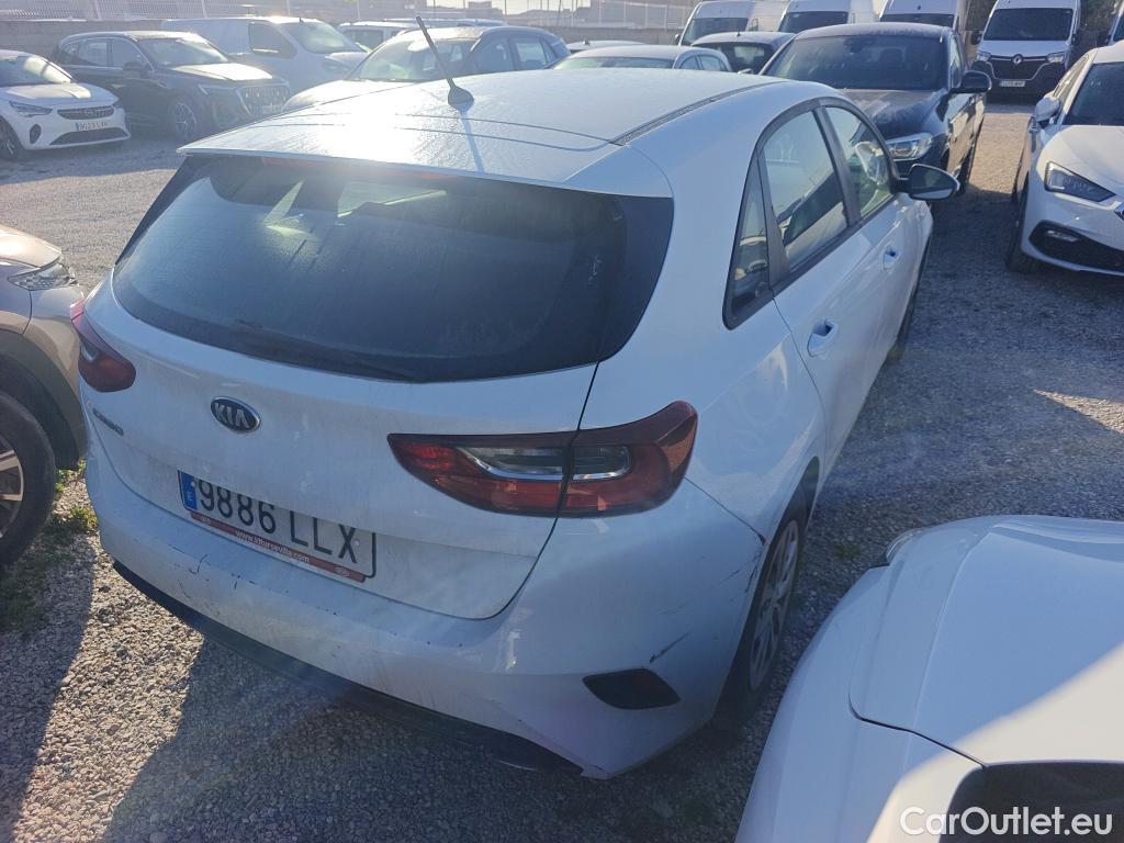  KIA  Cee'd KIA Ceed / 2018 / 5P / berlina con portón 1.0 T-GDi 88kW (120CV) Concept #27