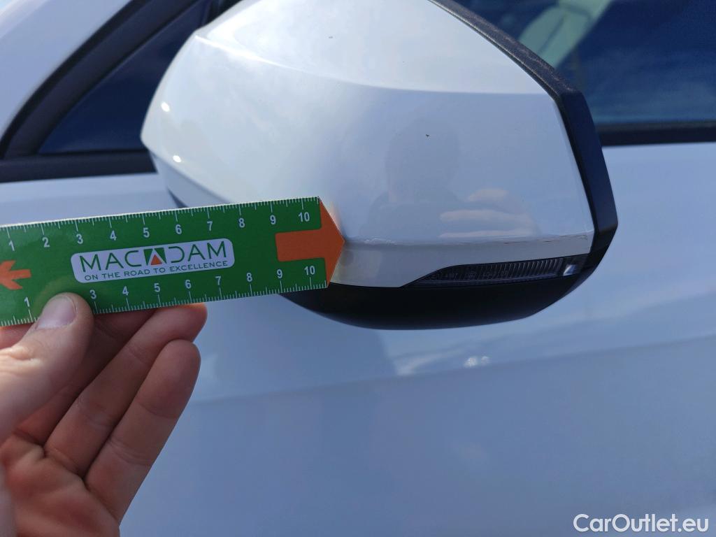  Audi  Q2 AUDI  / 2016 / 5P / todoterreno Design 30 TFSI 85kW (116CV) #18