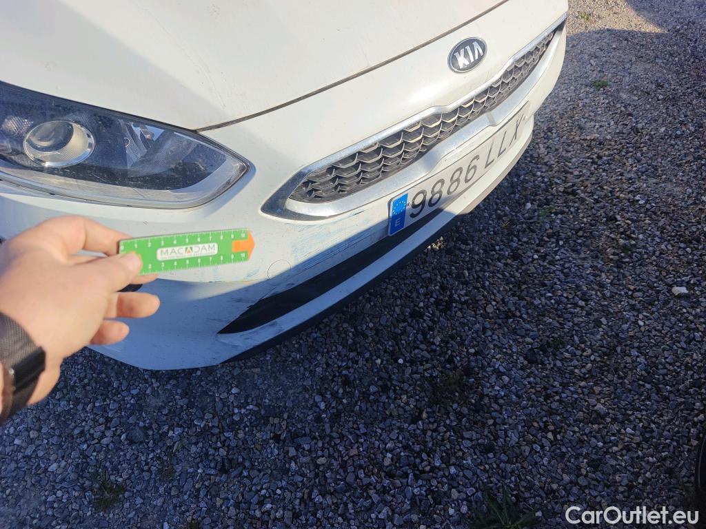  KIA  Cee'd KIA Ceed / 2018 / 5P / berlina con portón 1.0 T-GDi 88kW (120CV) Concept #16