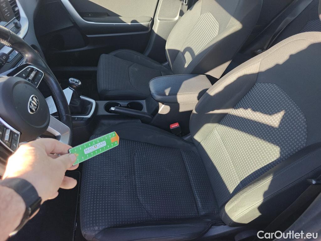  KIA  Cee'd KIA Ceed / 2018 / 5P / berlina con portón 1.0 T-GDi 88kW (120CV) Concept #21