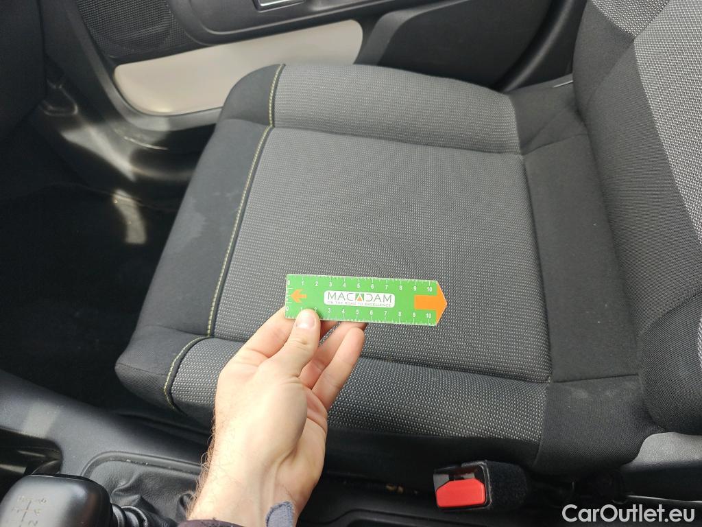  Citroen  C3 CITROEN  / 2020 / 5P / berlina con portón BlueHDi 75KW (100CV) S&S Feel Pack #24