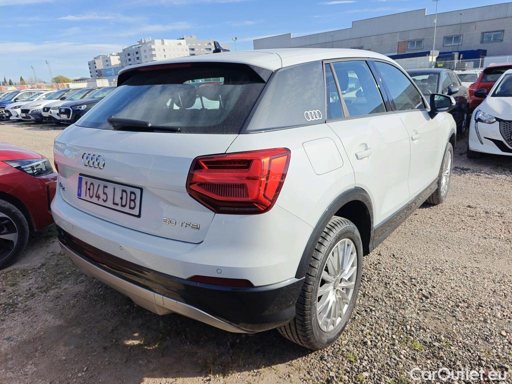  Audi  Q2 AUDI  / 2016 / 5P / todoterreno Design 30 TFSI 85kW (116CV) #3