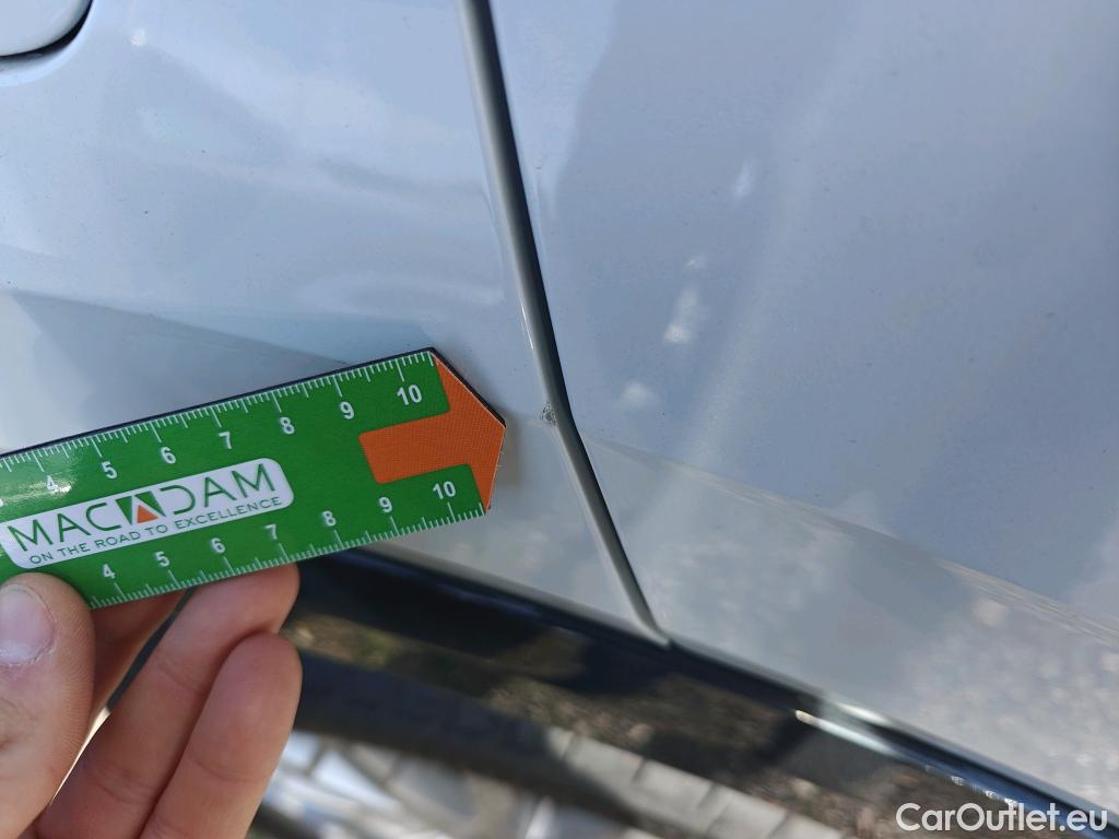  Audi  Q2 AUDI  / 2016 / 5P / todoterreno Design 30 TFSI 85kW (116CV) #27