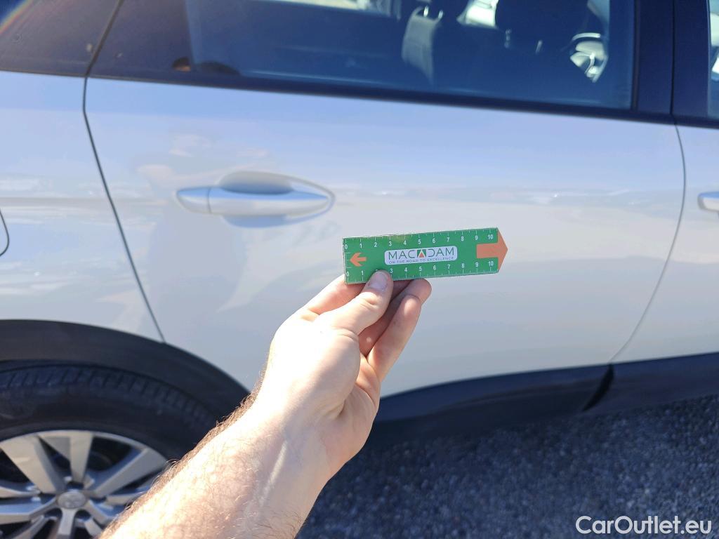  Peugeot  5008 PEUGEOT  / 2020 / 5P / todoterreno 1.2 PureTech 96KW S&S Active Pack EAT8 #21