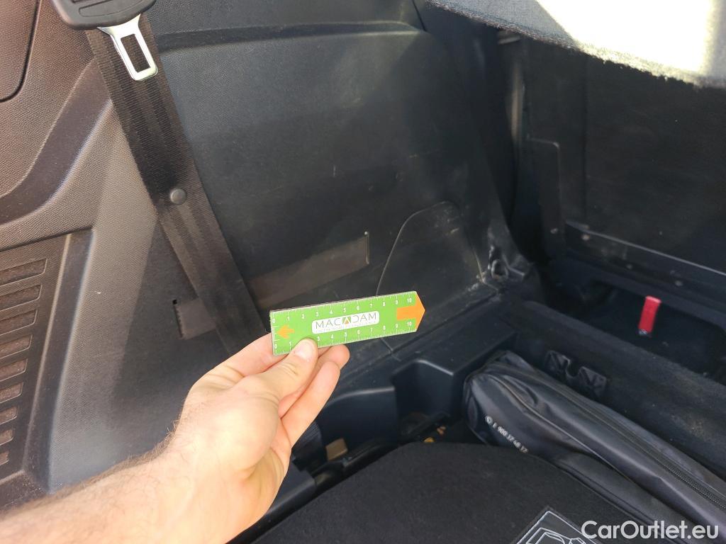  Peugeot  5008 PEUGEOT  / 2020 / 5P / todoterreno 1.2 PureTech 96KW S&S Active Pack EAT8 #39