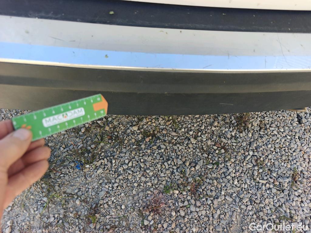  Peugeot  2008 PEUGEOT  / 2019 / 5P / todoterreno Allure BlueHDI 81kW (110CV) #26