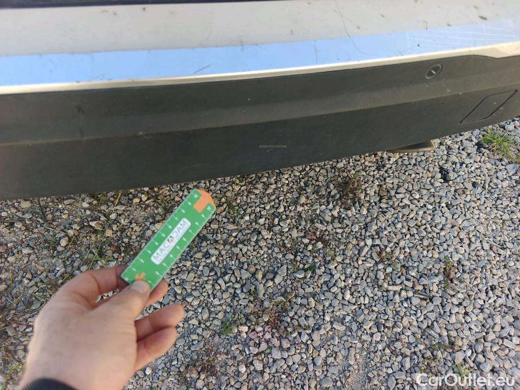  Peugeot  2008 PEUGEOT  / 2019 / 5P / todoterreno Allure BlueHDI 81kW (110CV) #25