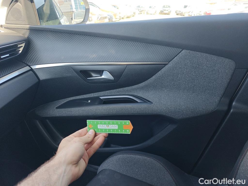  Peugeot  5008 PEUGEOT  / 2020 / 5P / todoterreno 1.2 PureTech 96KW S&S Active Pack EAT8 #37