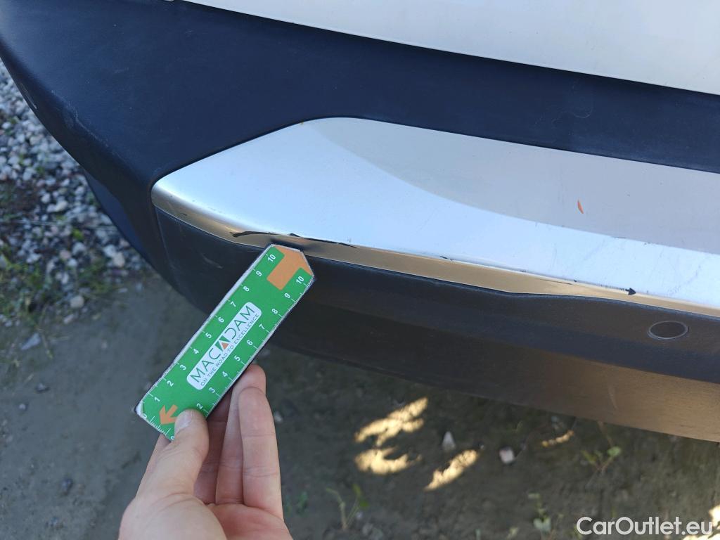  Peugeot  2008 PEUGEOT  / 2019 / 5P / todoterreno Allure BlueHDI 81kW (110CV) #34