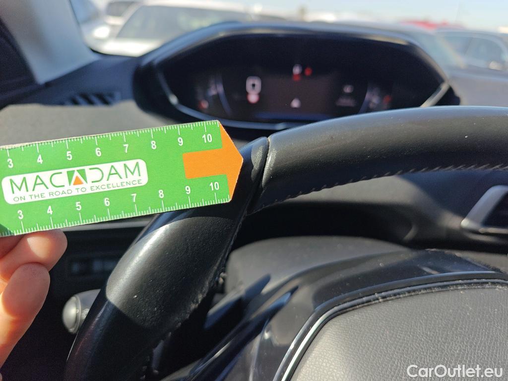  Peugeot  5008 PEUGEOT  / 2020 / 5P / todoterreno 1.2 PureTech 96KW S&S Active Pack EAT8 #44