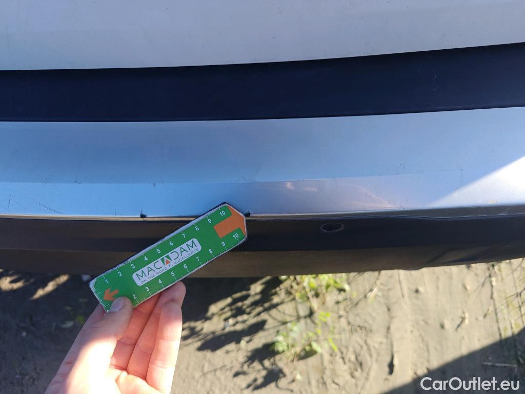  Peugeot  2008 PEUGEOT  / 2019 / 5P / todoterreno Allure BlueHDI 81kW (110CV) #37