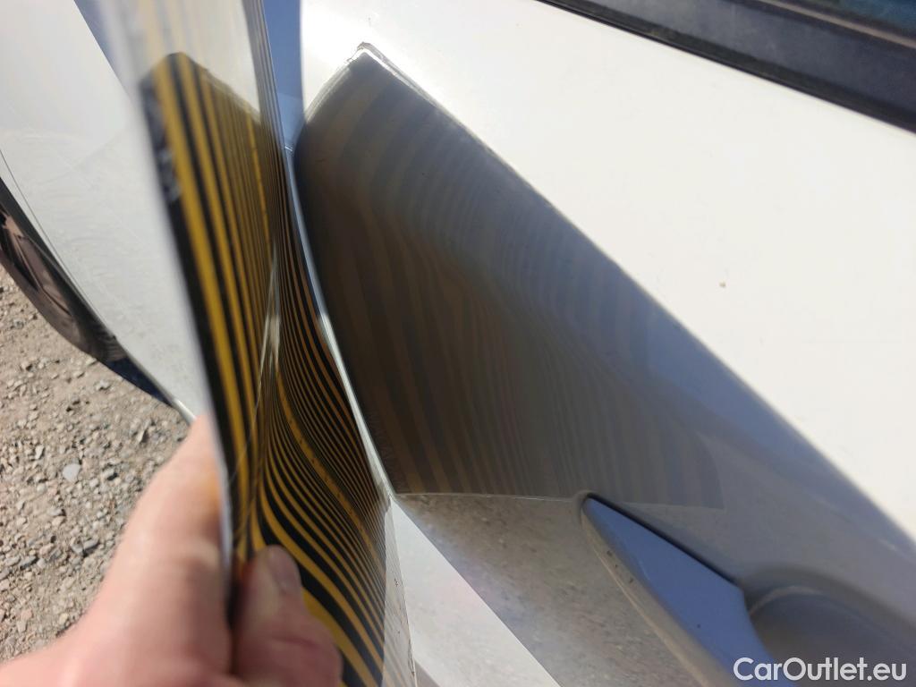  Peugeot  2008 PEUGEOT  / 2019 / 5P / todoterreno Allure BlueHDI 81kW (110CV) #11