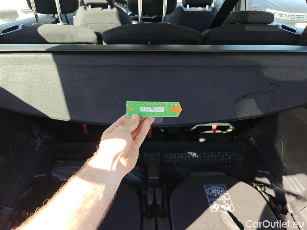  Peugeot  5008 PEUGEOT  / 2020 / 5P / todoterreno 1.2 PureTech 96KW S&S Active Pack EAT8 #1