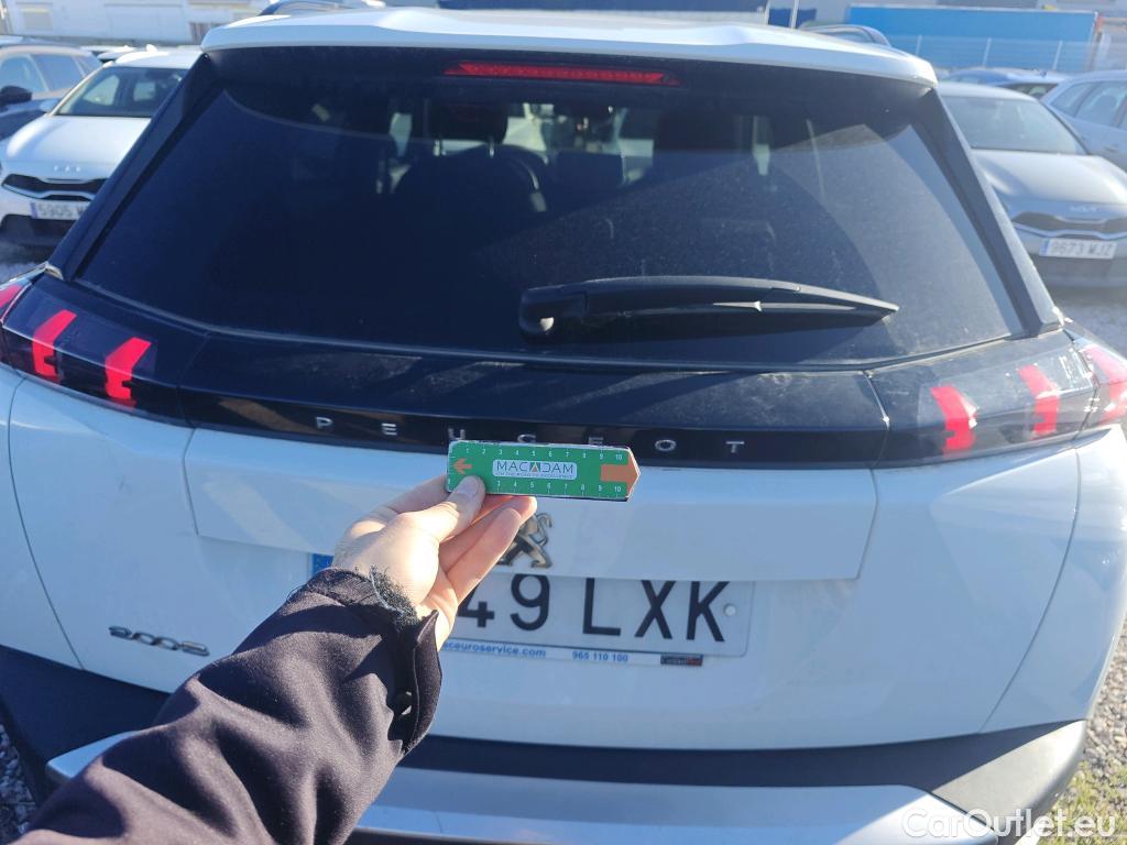  Peugeot  2008 PEUGEOT  / 2019 / 5P / todoterreno Allure BlueHDI 81kW (110CV) #42