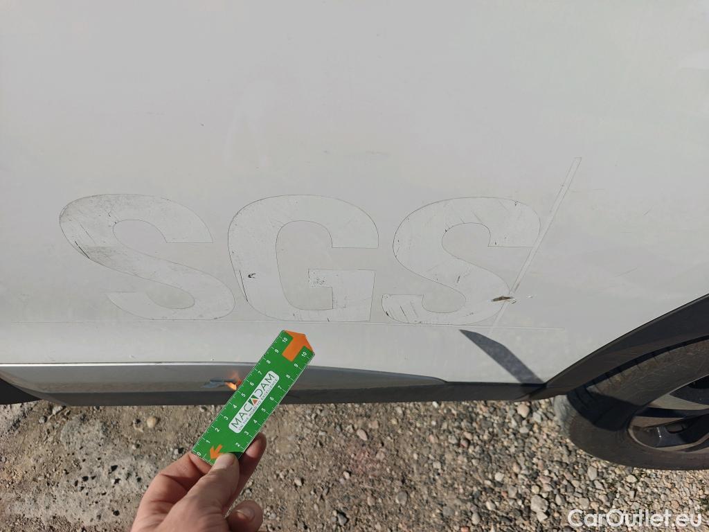  Peugeot  2008 PEUGEOT  / 2019 / 5P / todoterreno Allure BlueHDI 81kW (110CV) #21