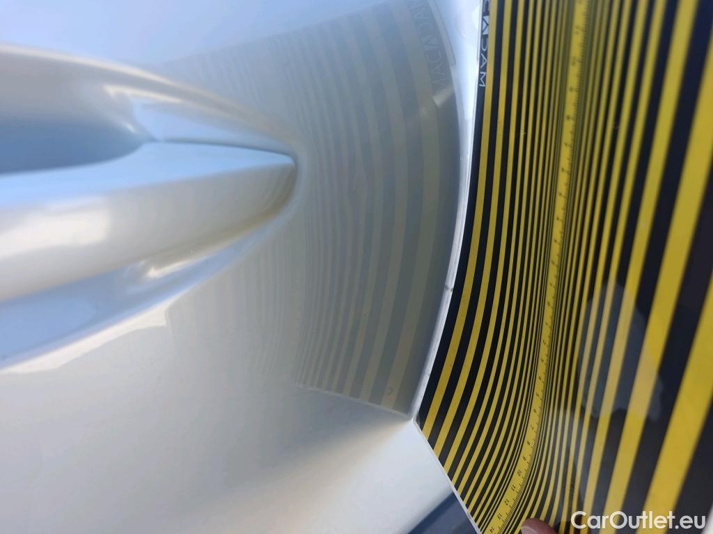  Peugeot  5008 PEUGEOT  / 2020 / 5P / todoterreno 1.2 PureTech 96KW S&S Active Pack EAT8 #13