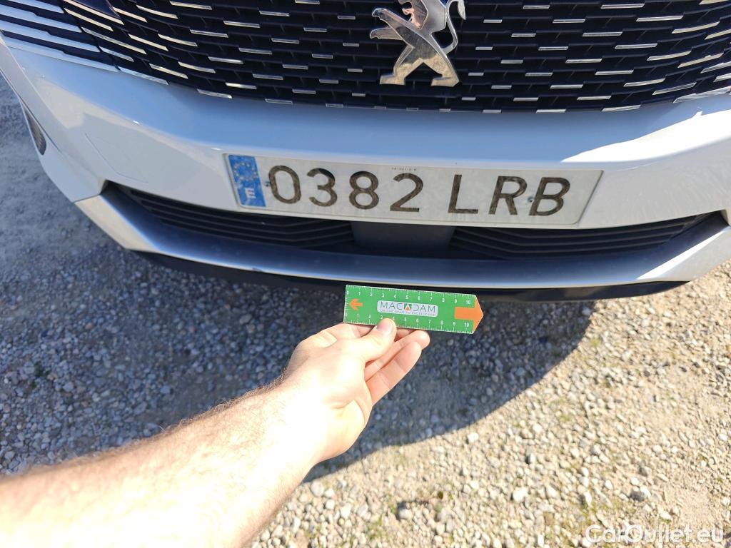  Peugeot  5008 PEUGEOT  / 2020 / 5P / todoterreno 1.2 PureTech 96KW S&S Active Pack EAT8 #54