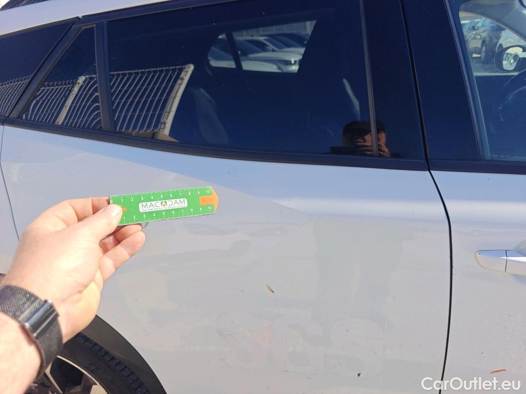  Peugeot  2008 PEUGEOT  / 2019 / 5P / todoterreno Allure BlueHDI 81kW (110CV) #13