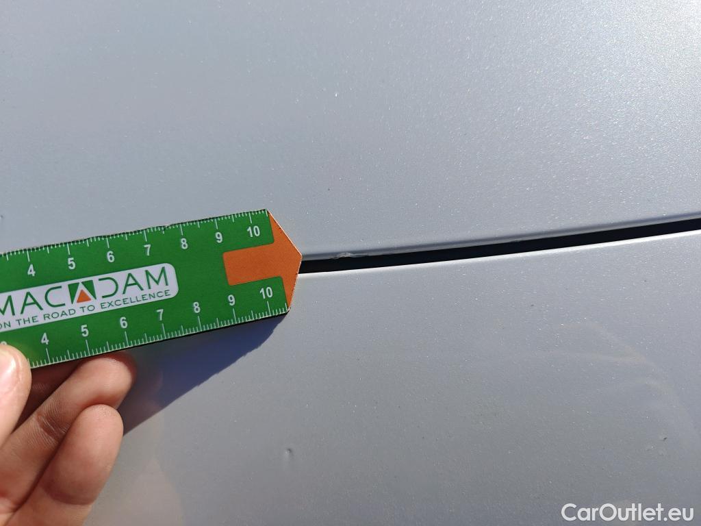  Peugeot  5008 PEUGEOT  / 2020 / 5P / todoterreno 1.2 PureTech 96KW S&S Active Pack EAT8 #59