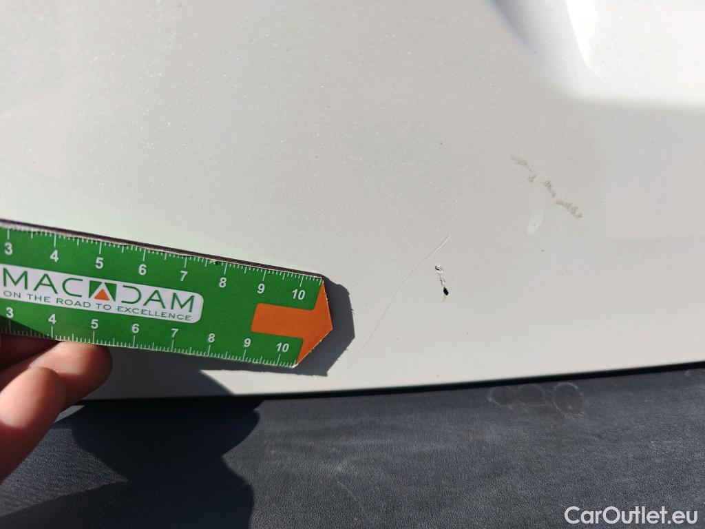  Peugeot  5008 PEUGEOT  / 2020 / 5P / todoterreno 1.2 PureTech 96KW S&S Active Pack EAT8 #10