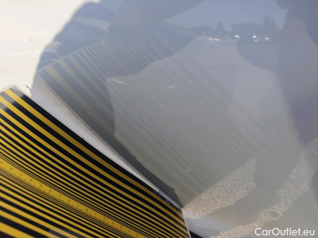  Peugeot  5008 PEUGEOT  / 2020 / 5P / todoterreno 1.2 PureTech 96KW S&S Active Pack EAT8 #63