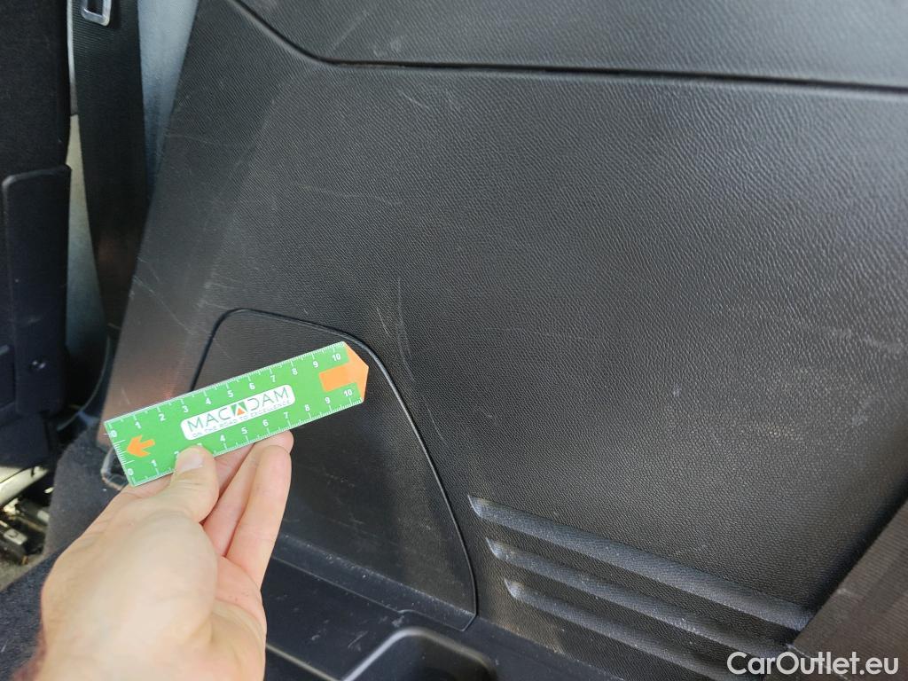  Peugeot  5008 PEUGEOT  / 2020 / 5P / todoterreno 1.2 PureTech 96KW S&S Active Pack EAT8 #35