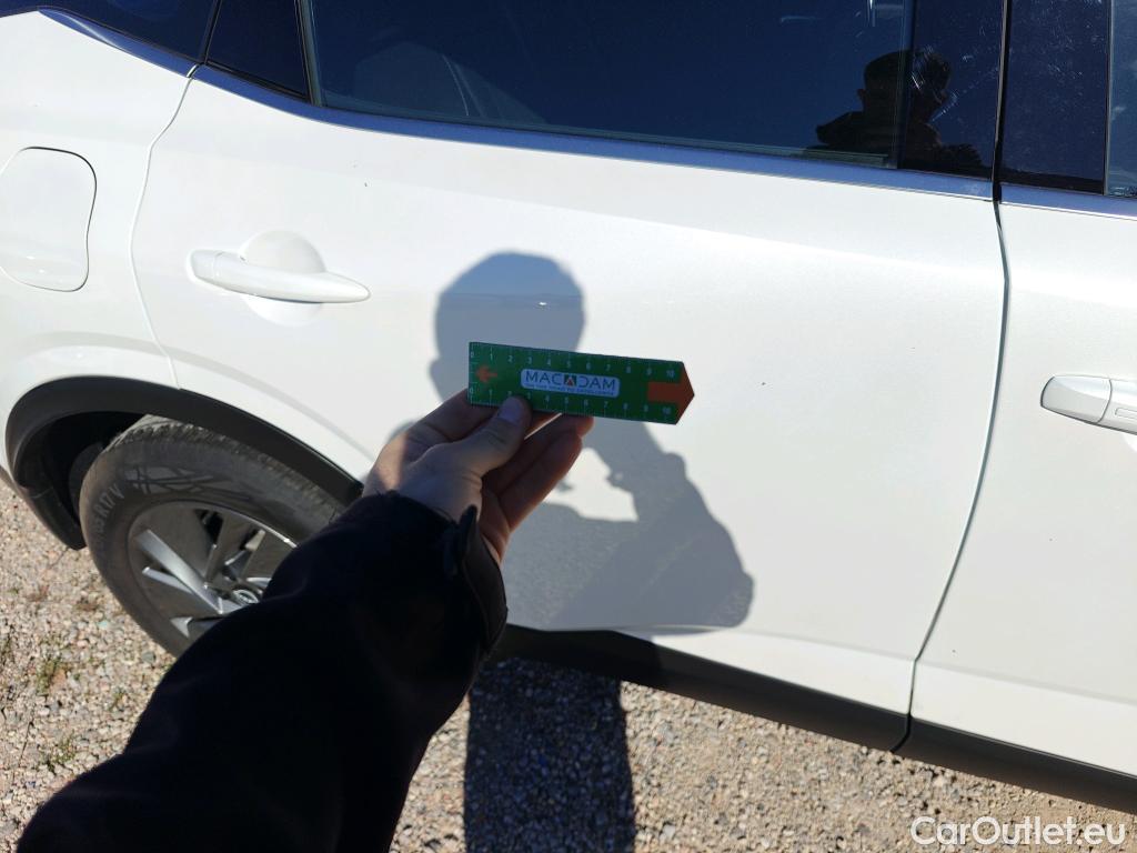  Land Rover  Discovery NISSAN QASHQAI / 2024 / 5P / todoterreno DIG-T 103kW (140CV) mHEV 4x2 Acenta #15