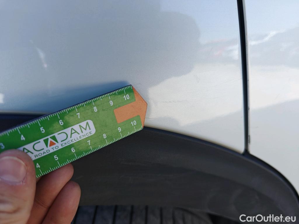  Peugeot  5008 PEUGEOT  / 2020 / 5P / todoterreno 1.2 PureTech 96KW S&S Active Pack EAT8 #20